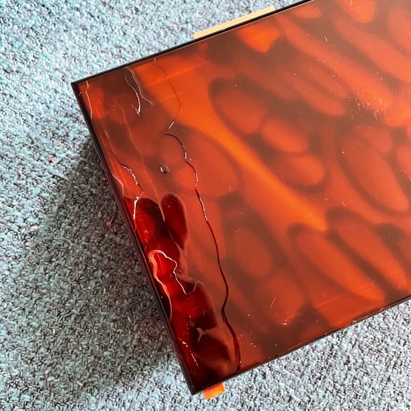 Tortoise Box Clutch - Picture 6 of 6